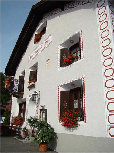 Crusch Alba Hotel Scuol Exterior photo
